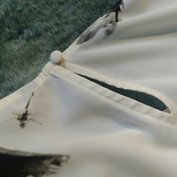 Express Dragonfly Flower Blouse - Picture 3 of 5